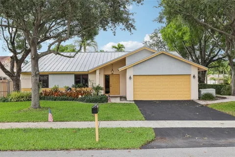 1860 NW 43rd St, Oakland Park FL 33309