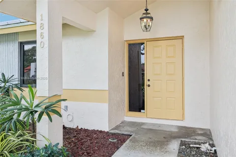 1860 NW 43rd St, Oakland Park FL 33309