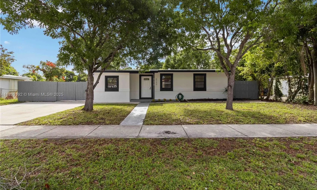 4730 NE 15th Ave, Pompano Beach FL 33064