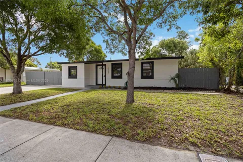 4730 NE 15th Ave, Pompano Beach FL 33064