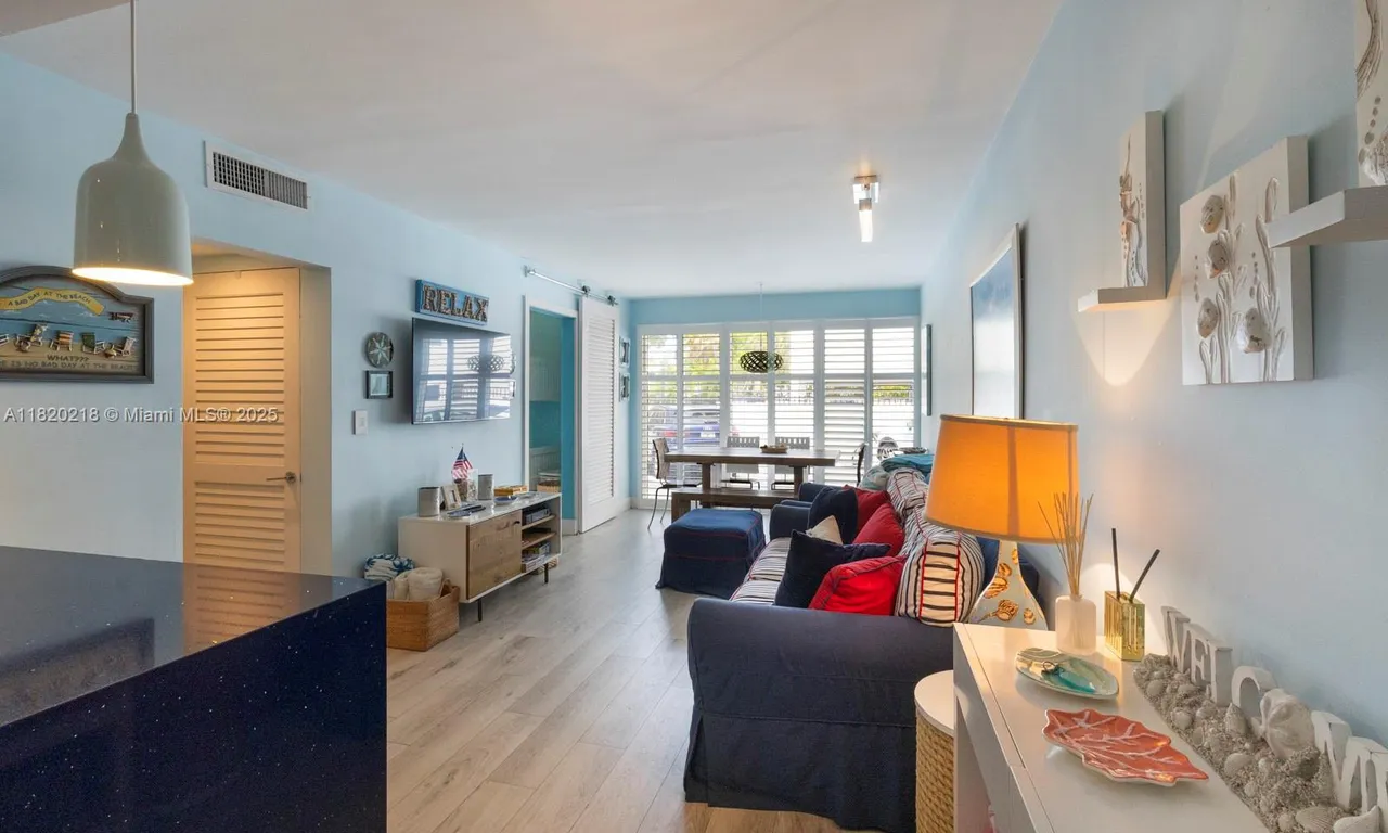 300 Sunrise Dr # 1C, Key Biscayne FL 33149