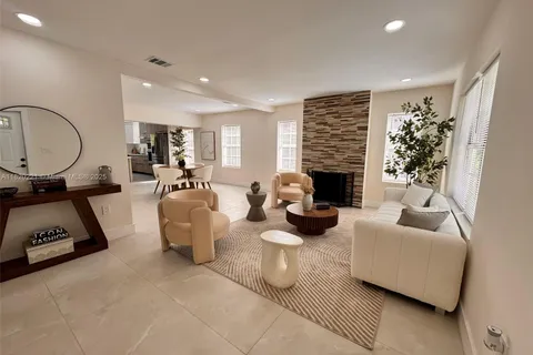 6236 SW 11th St, West Miami FL 33144