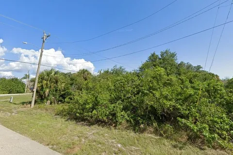 2500 52nd St SW, Lehigh Acres FL 33976