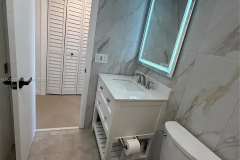 2862 NE 32nd St # 10, Fort Lauderdale FL 33306