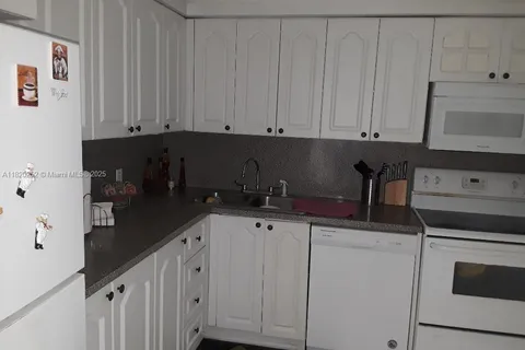 1455 N TREASURE DR # 5h, North Bay Village FL 33141