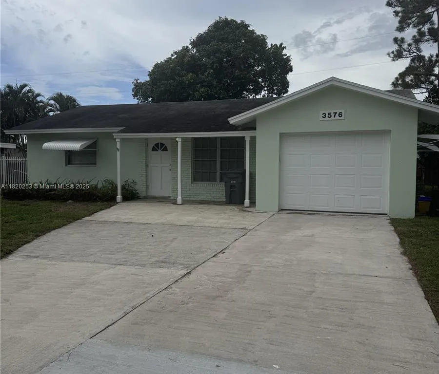 3576 Oberon Ave, Boynton Beach FL 33436