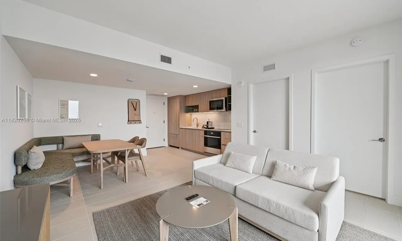 159 NE 6th St # 4409, Miami FL 33132
