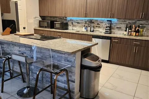 486 W Evanston Cir # C, Fort Lauderdale FL 33312