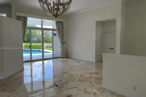 1290 Ginger Cir, Weston FL 33326