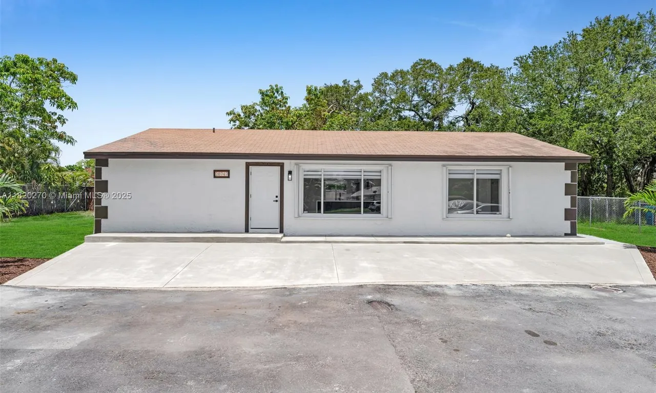 20747 NW 41st Ave Rd, Miami Gardens FL 33055