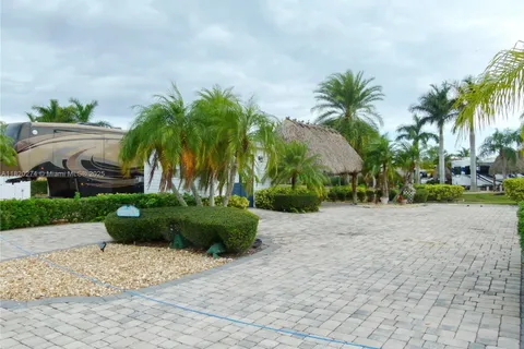 638 SW 40th Cove #42, Okeechobee FL 34974