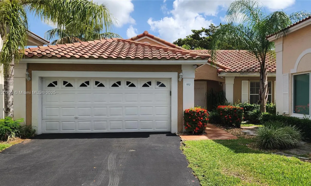 930 NW 96th Ave, Plantation FL 33324
