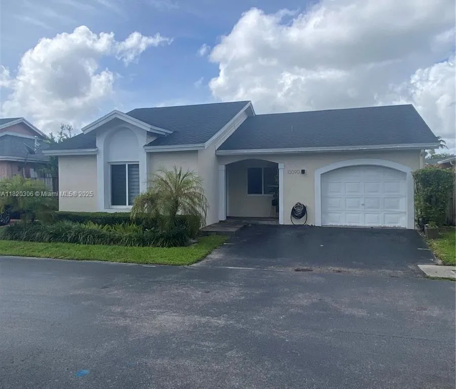 10090 NW 57th St, Doral FL 33178