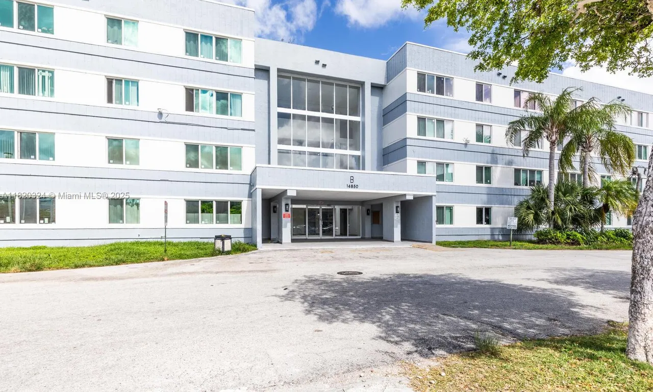 14850 Naranja Lakes Blvd, Homestead FL 33032
