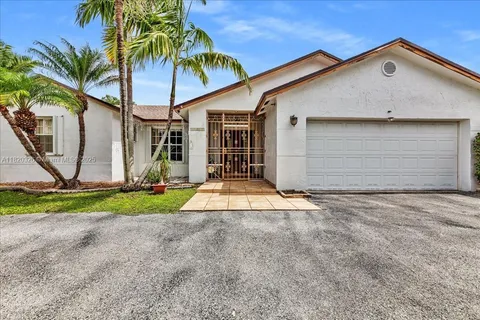 13811 SW 285th Ter, Homestead FL 33033