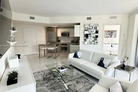 1300 Brickell Bay Dr # 3101, Miami FL 33131