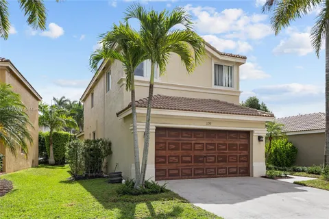 1199 Golden Cane Dr, Weston FL 33327