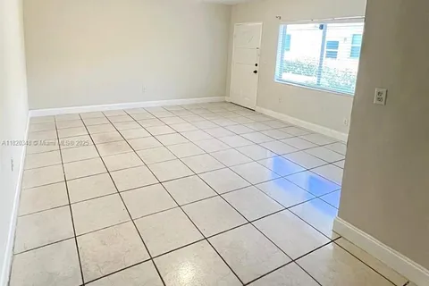 8271 Crespi Blvd # 2, Miami Beach FL 33141