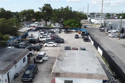 3398 NW 53rd St, Miami FL 33142