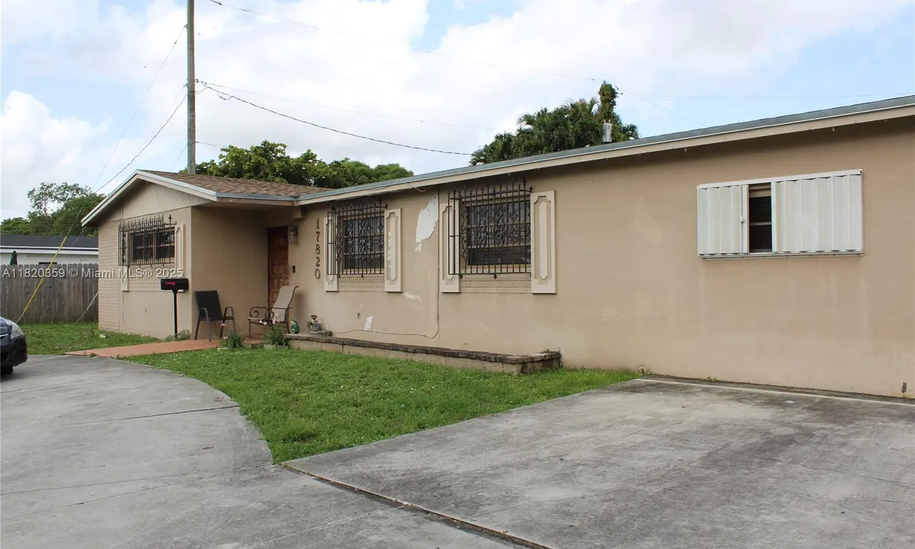 17820 NW 82nd Ave, Hialeah FL 33015