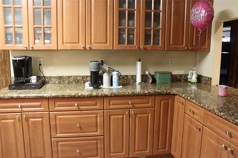 17820 NW 82nd Ave, Hialeah FL 33015