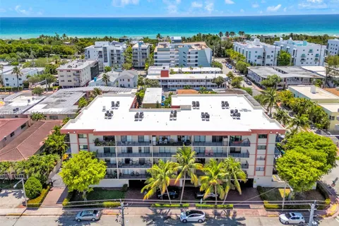 7801 Abbott Ave # 307, Miami Beach FL 33141