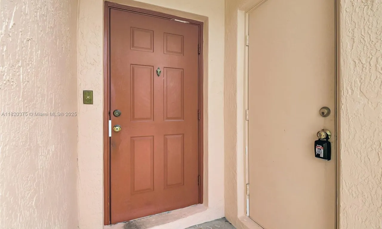 20865 NW 3rd Ln, Pembroke Pines FL 33029