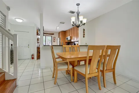 20865 NW 3rd Ln, Pembroke Pines FL 33029