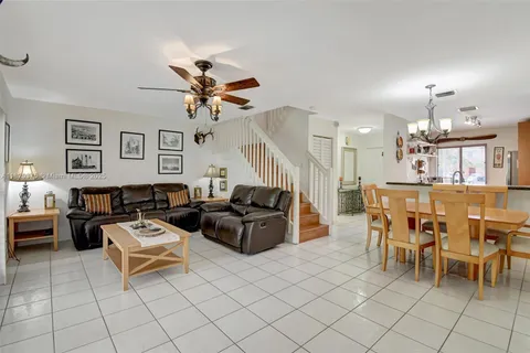 20865 NW 3rd Ln, Pembroke Pines FL 33029