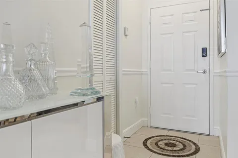 2425 SW 27th Ave # 705, Miami FL 33145