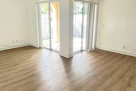 1599 Springside Dr # 2, Weston FL 33326