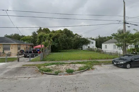 5620 NW 5th Ct, Miami FL 33127