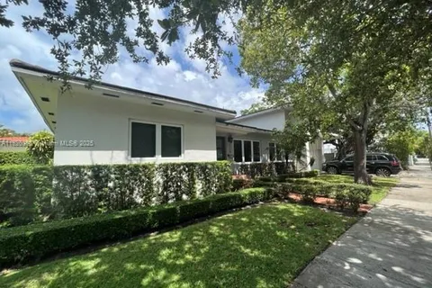 2728 Kirk St, Miami FL 33133