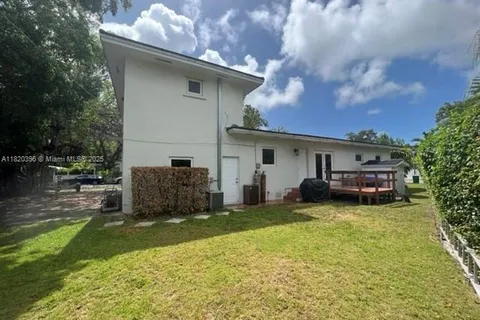 2728 Kirk St, Miami FL 33133