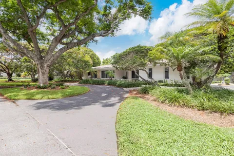 11900 SW 72nd Pl, Pinecrest FL 33156