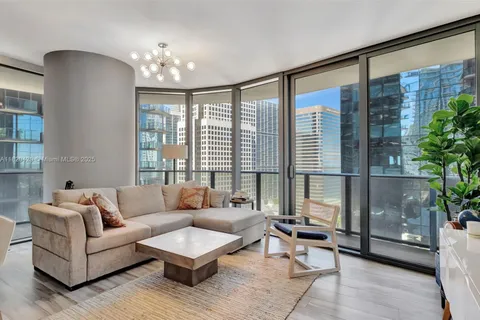 801 S Miami Ave # 2205, Miami FL 33130