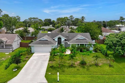 502 SE Guava Ter, Port St. Lucie FL 34983