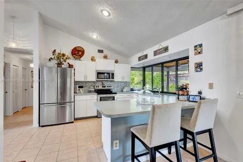 502 SE Guava Ter, Port St. Lucie FL 34983