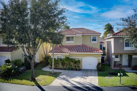 1762 E Trafalgar Cir, Hollywood FL 33020