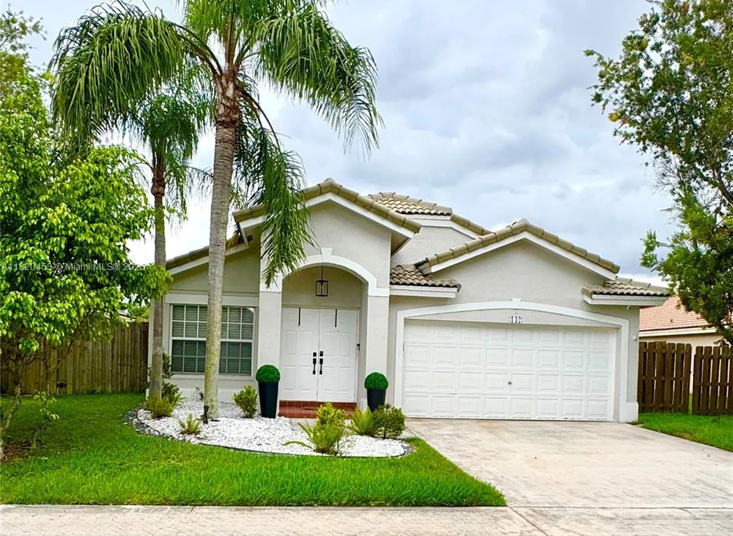 142 SW 204th Ave, Pembroke Pines FL 33029