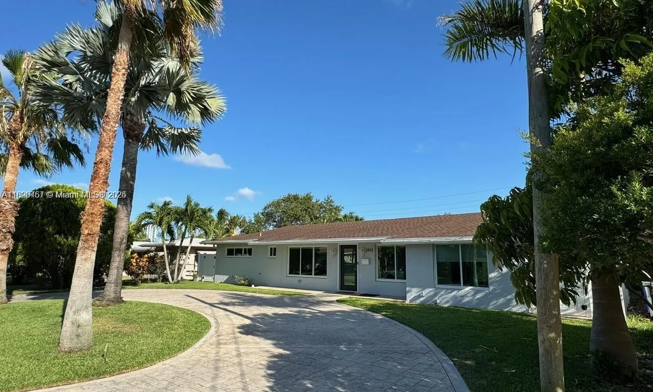 2432 SE 13th St, Pompano Beach FL 33062