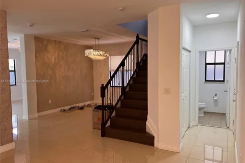 8744 NW 99th Path, Doral FL 33178