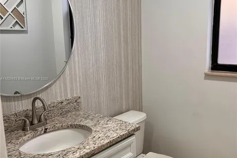 8744 NW 99th Path, Doral FL 33178