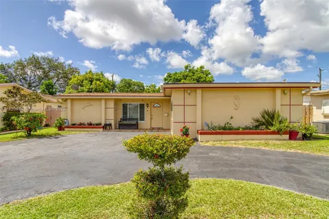6530 NW 29th St, Sunrise FL 33313