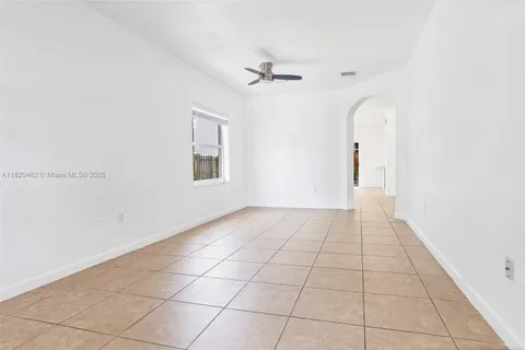 22569 SW 89th Pl, Cutler Bay FL 33190