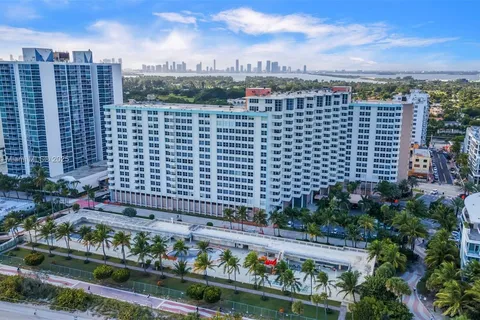 2899 Collins Ave # 702, Miami Beach FL 33140