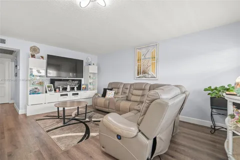 3021 Ellesmere B # 3021, Deerfield Beach FL 33442