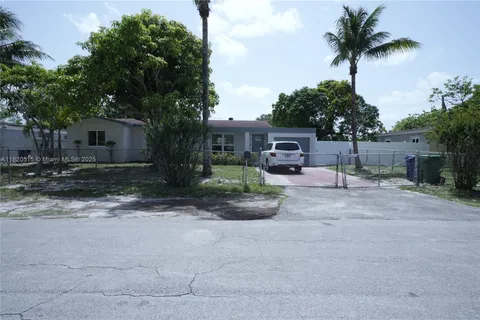 14530 NW 11th Ct # 1, Miami FL 33168
