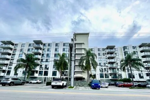 9800 W Bay Harbor Dr # 504, Bay Harbor Islands FL 33154
