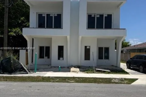 10290 SW 174th Ter, Miami FL 33157